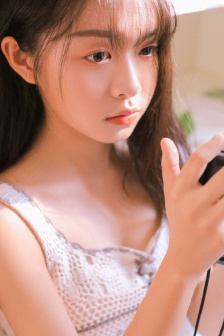 漂亮女房东满足了我